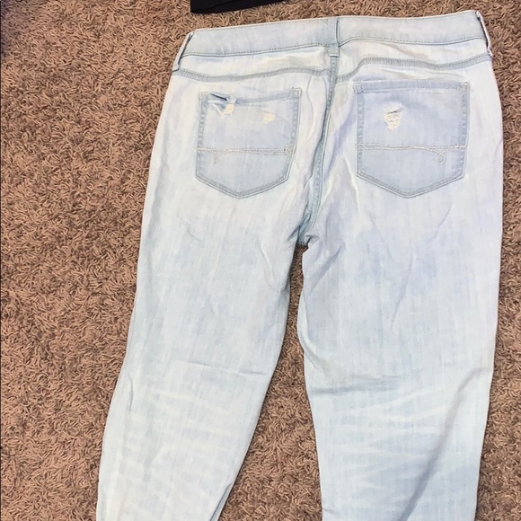 Light Wash Distressed Jeans - Picture 4 of 4
